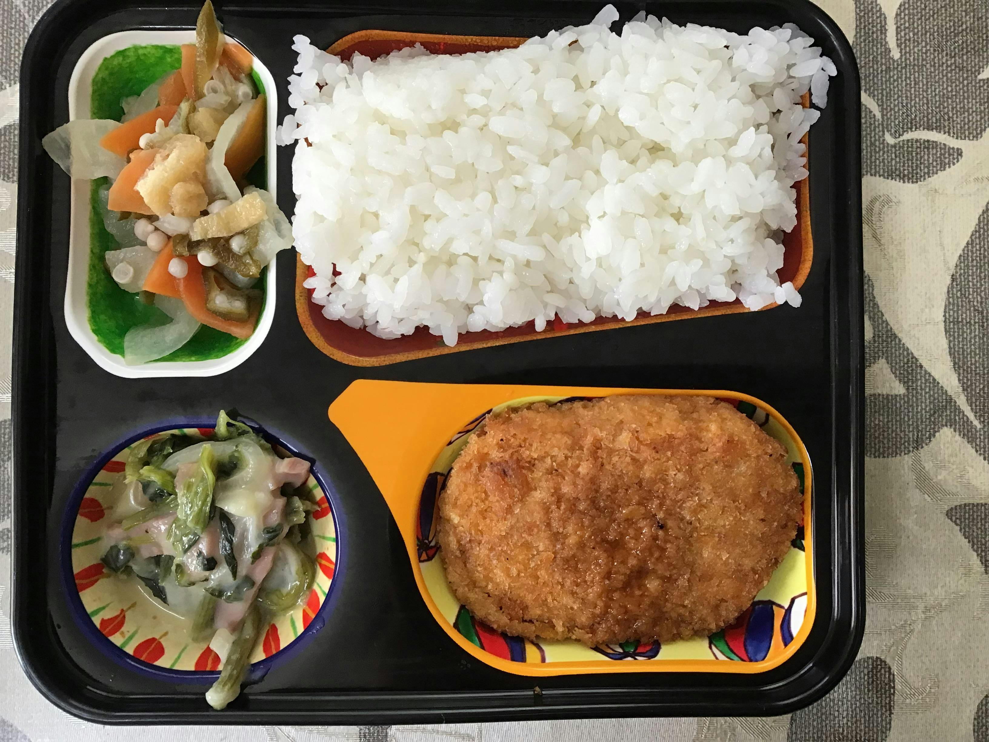 2024年10月25日 栗かぼちゃコロッケ、野菜の三杯酢 等の画像