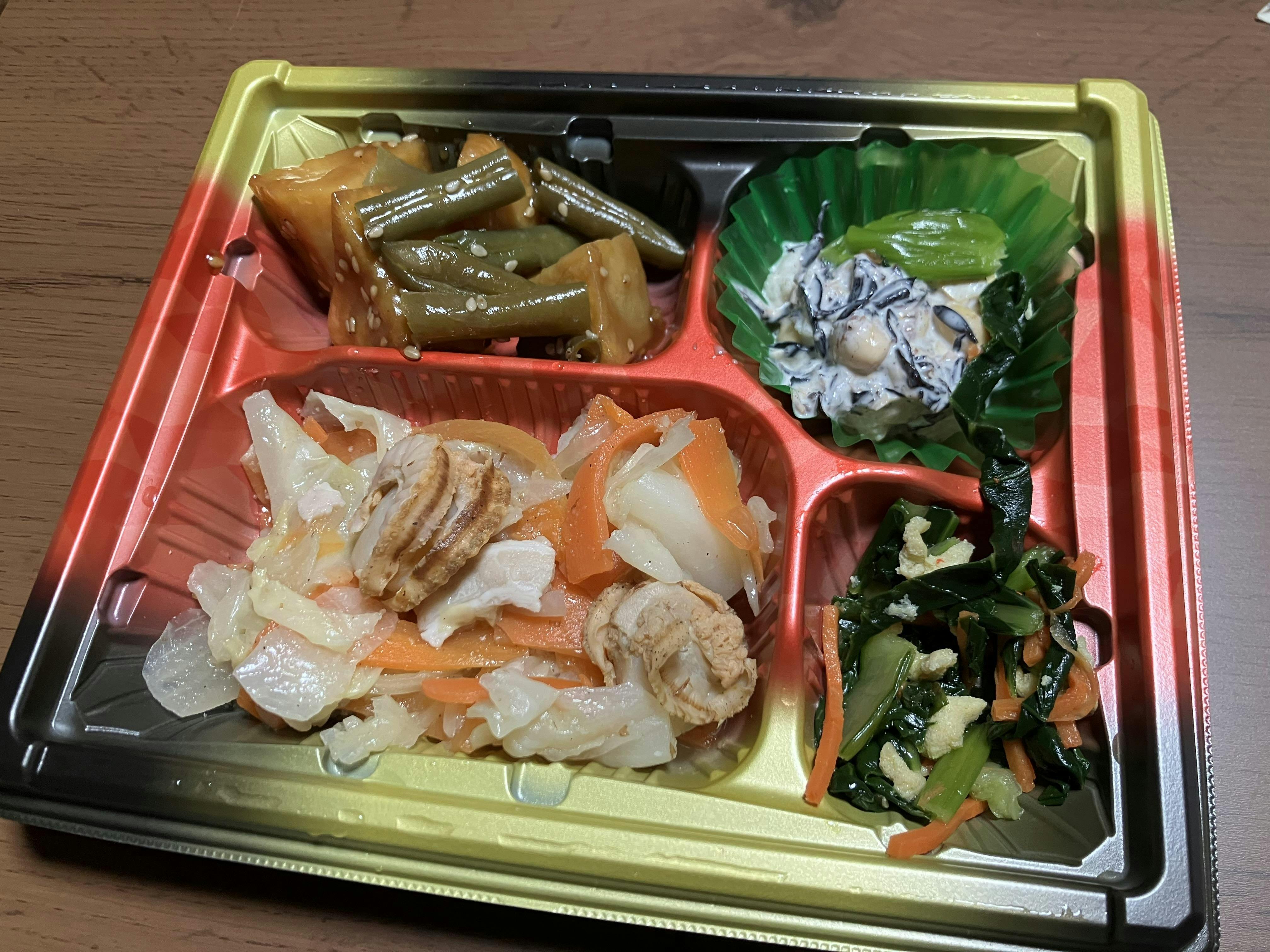 2024年11月28日 蒸しほたて貝と豚肉野菜炒め、さつまいもいんげん煮 等の画像